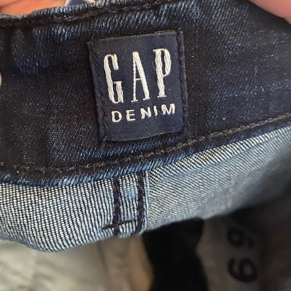Women’s size 4|27 Gap denim, true skinny jeans - Picture 4 of 5